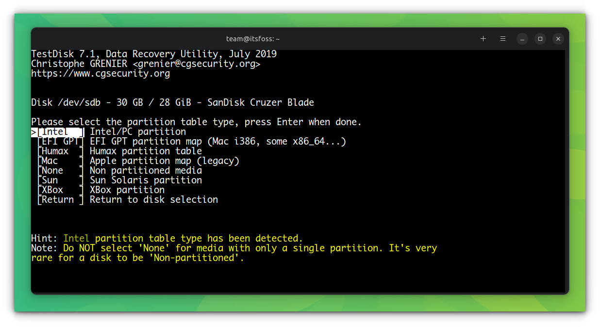 TestDisk automatically identifies the disk partition of the selected drive