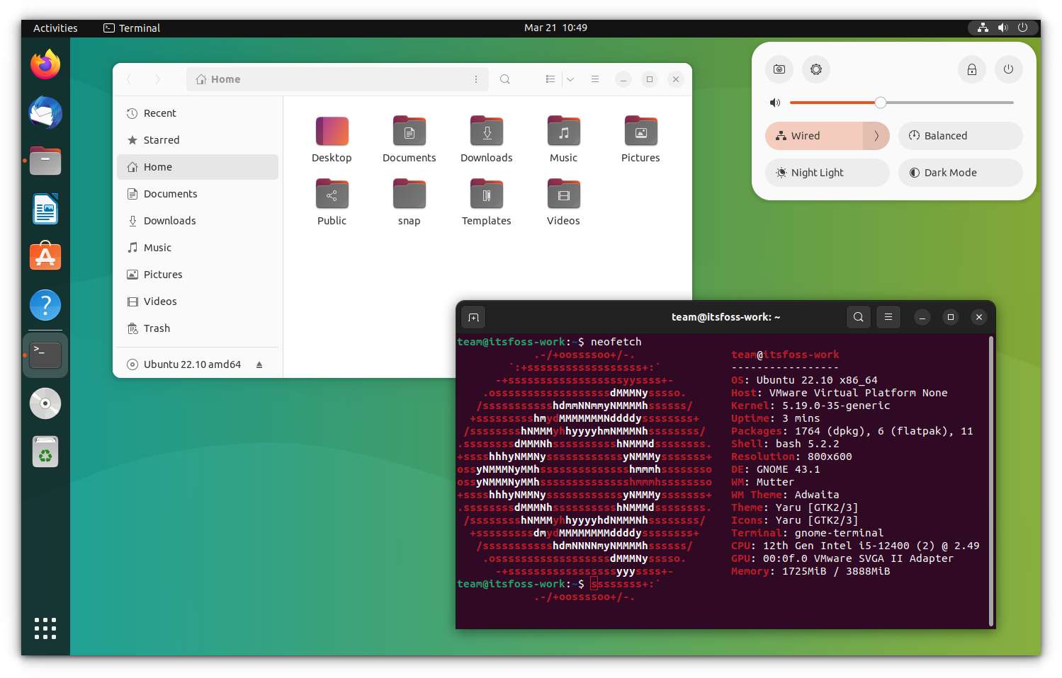 Default look of Ubuntu 22.10 with some appliaction opened