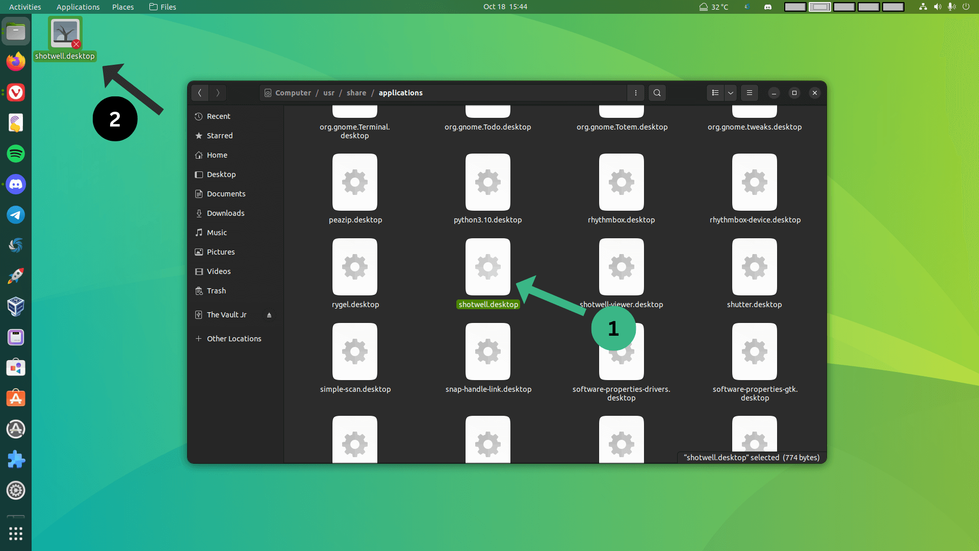 a screenshot showing the method for copying a .desktop file to the desktop screen on ubuntu