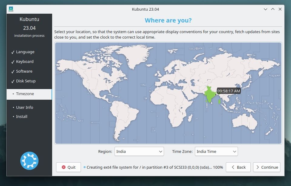 Capture d'écran de l'installation de Kubuntu définissant le fuseau horaire