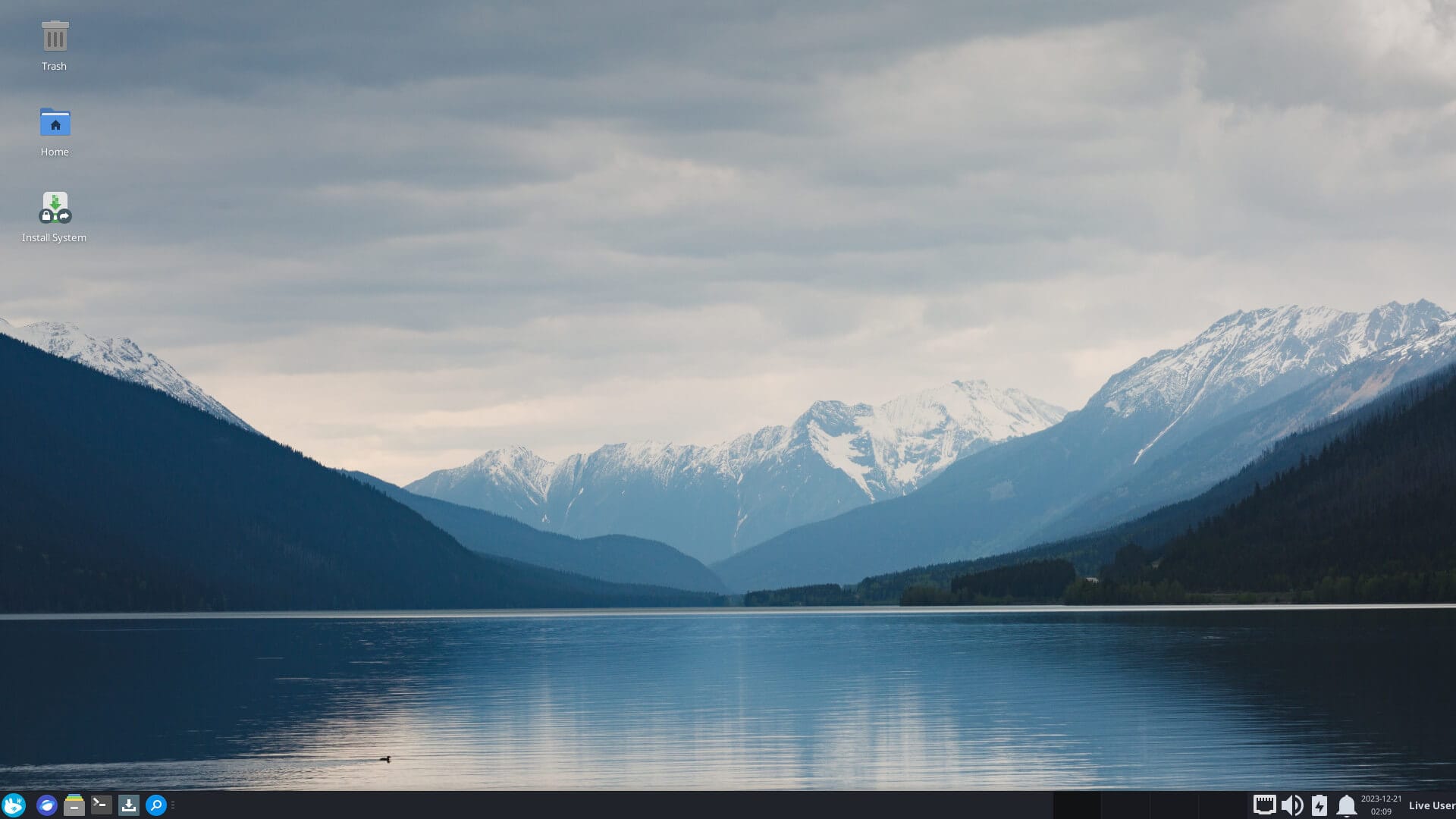 a screenshot of solus 4.5 running xfce 4.18