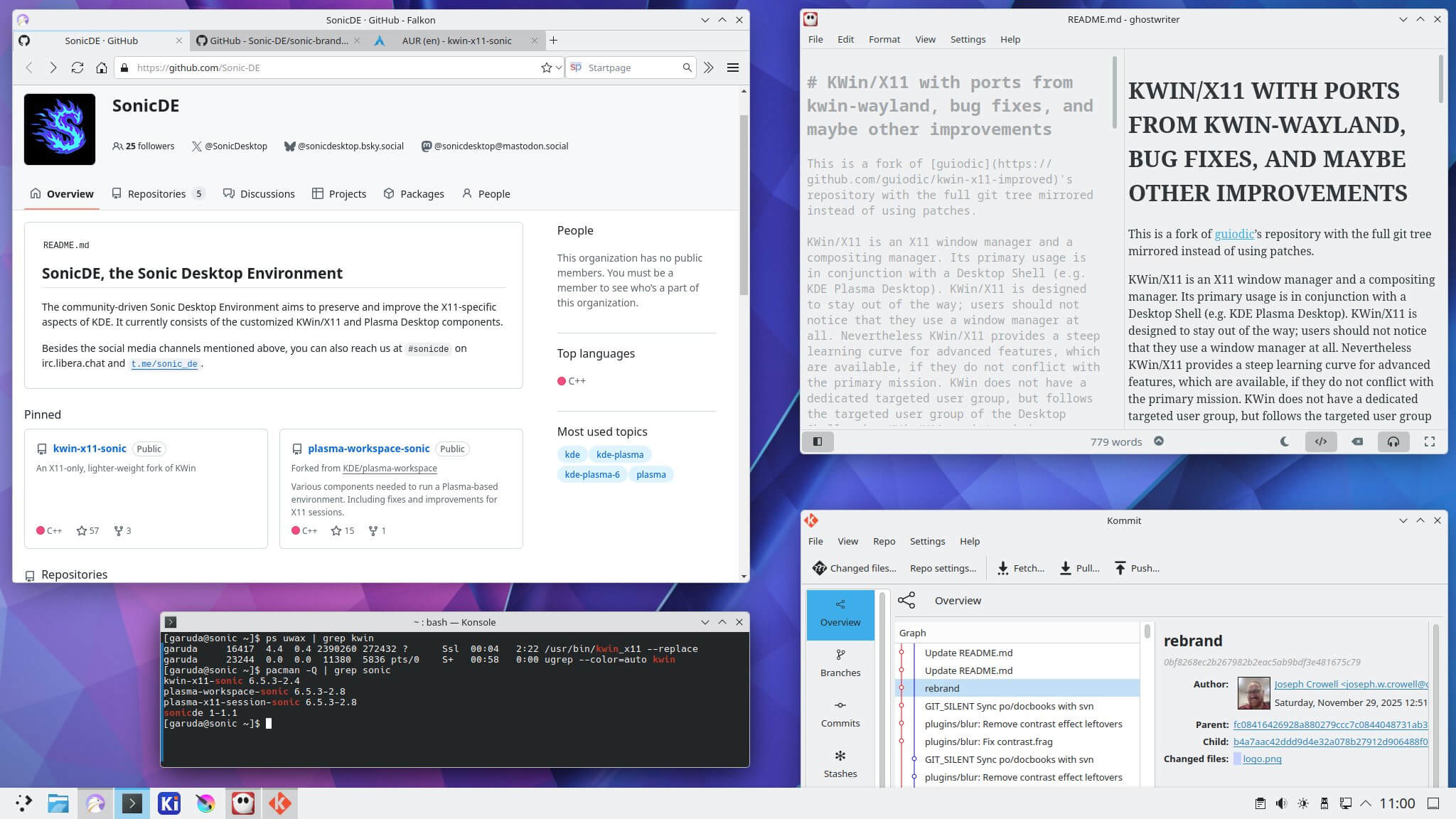 many app windows are visible in this screenshot of the dekstop view of sonicde