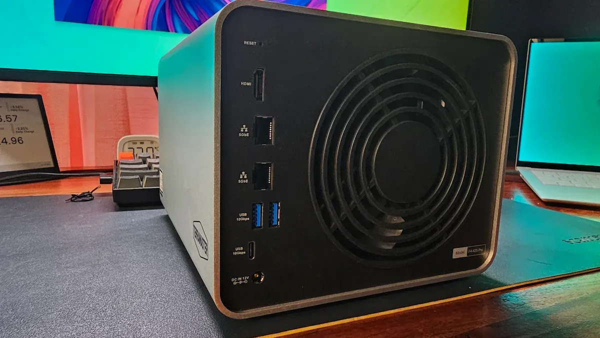 Terramaster F4-425 Pro from the back