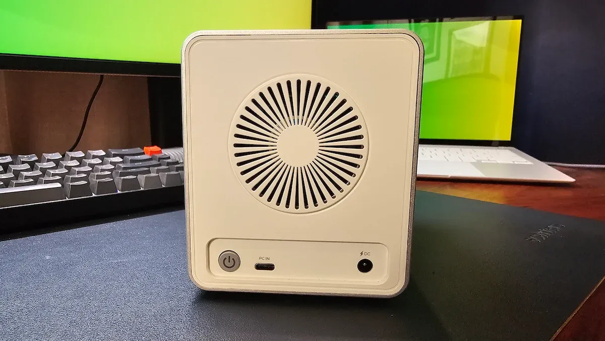 Orico DAS 8848U backside