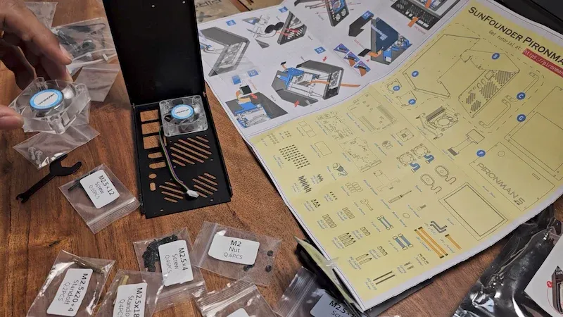 Assembling the Pironman 5 Pro Max case