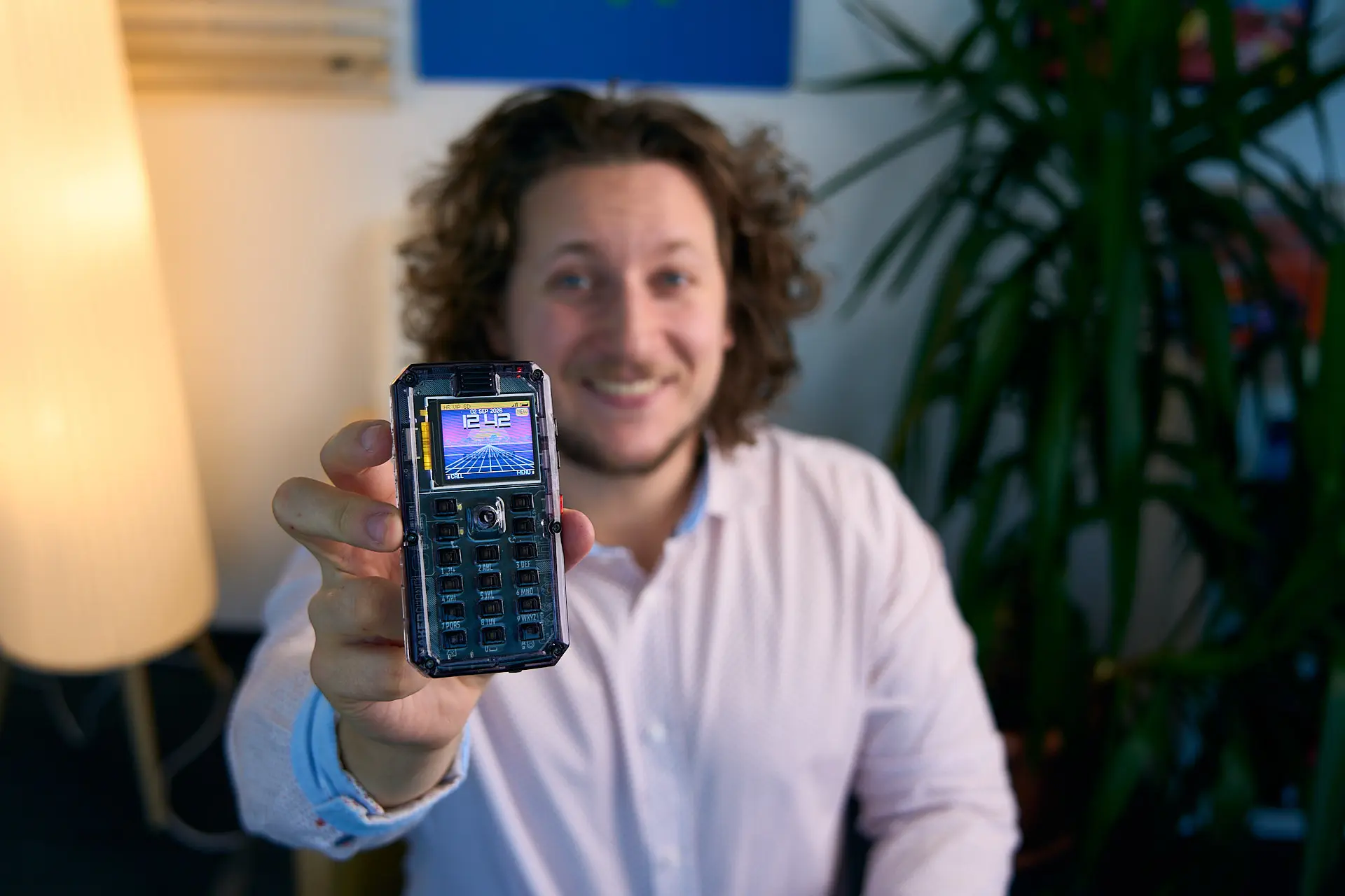 MAKERPhone availbility