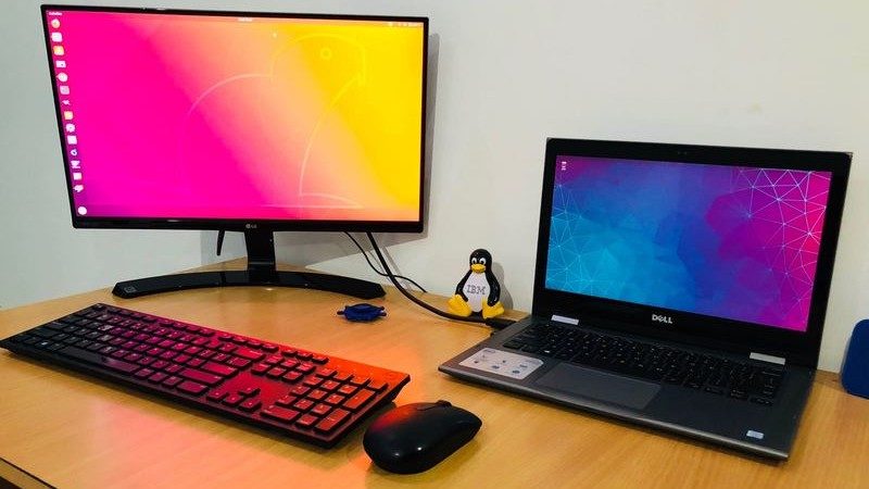 Different wallaper on each monitor in Ubuntu