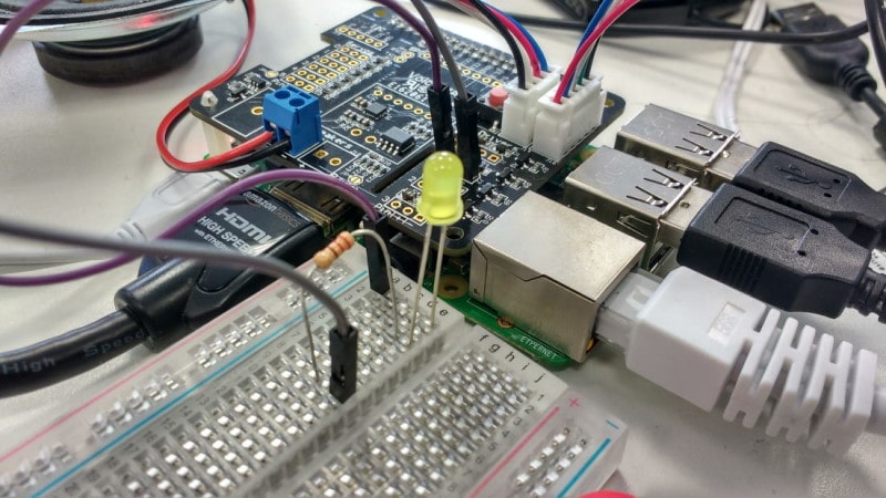 Control Led Voice Raspberry Pi