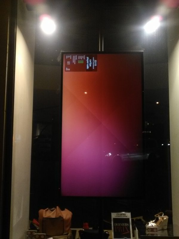 ubuntu spotted in a cloth store