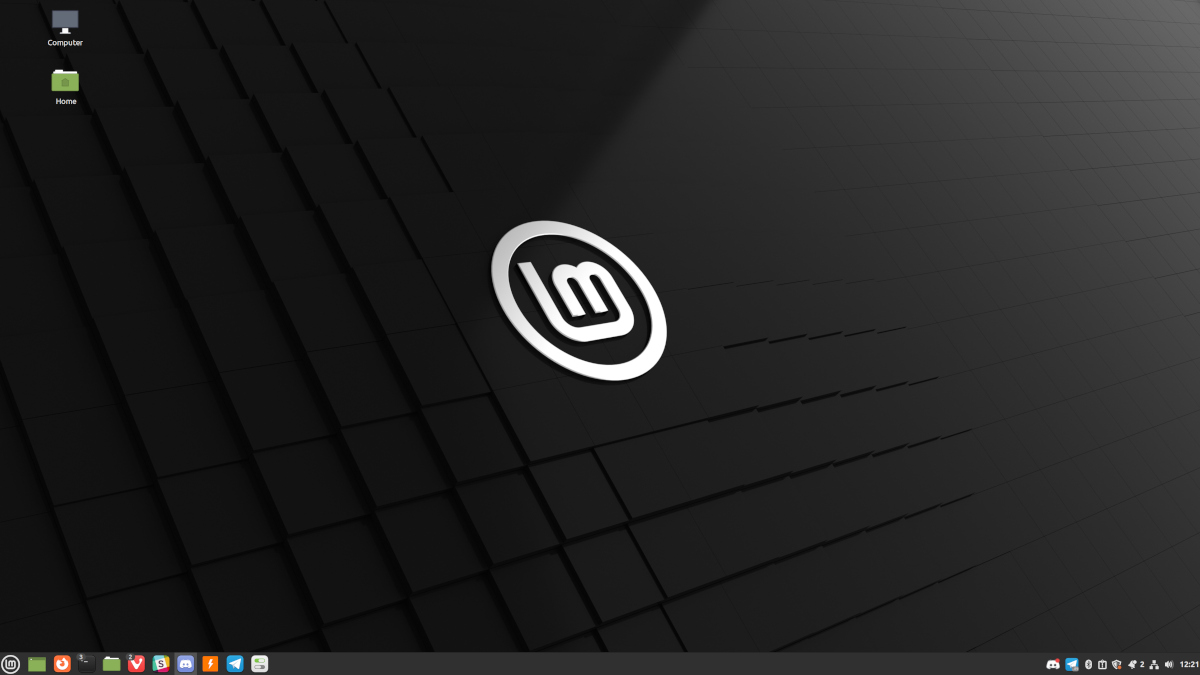 A screenshot of Linux Mint Cinnamon Desktop
